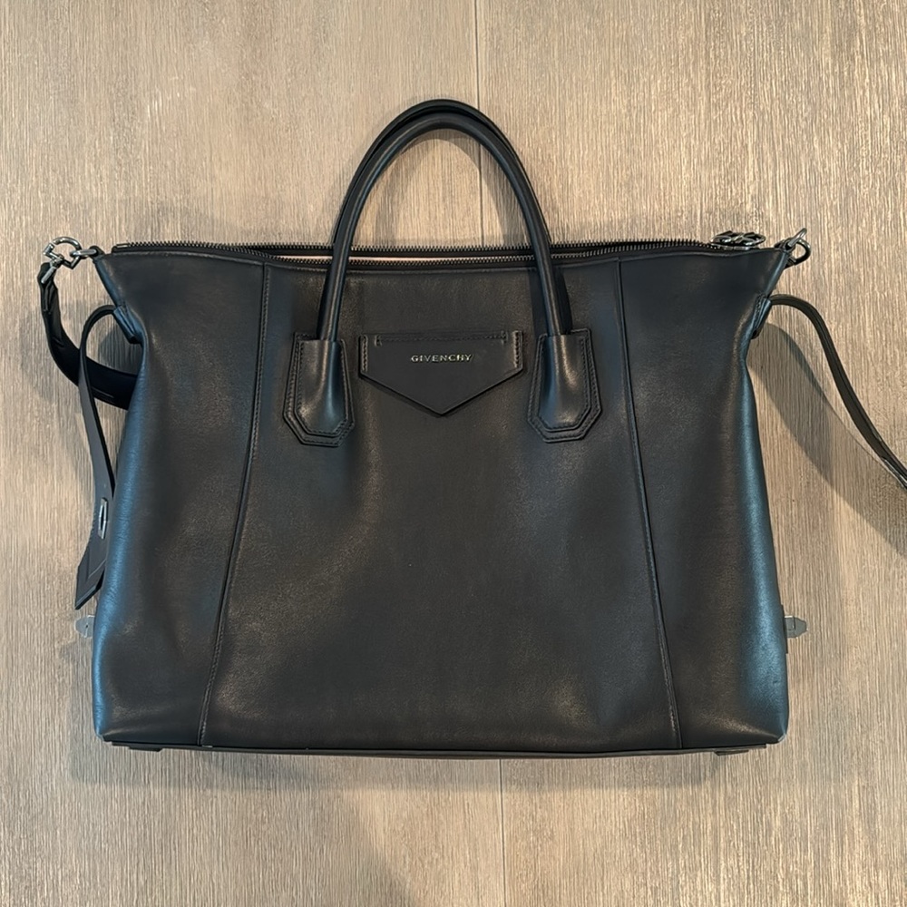 Givenchy Black Leather Antigona Soft Large Tote - Picture 3 of 13